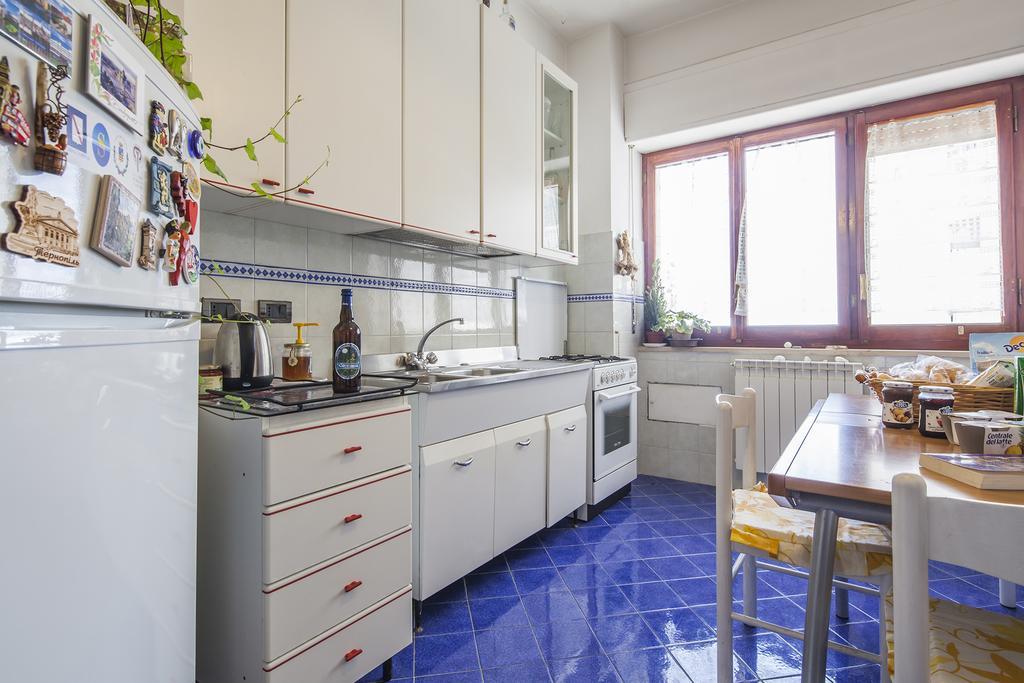 B&B La Contessa ซาแลร์โน ภายนอก รูปภาพ